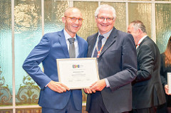 DIENTSMANN PREMIO ESMO